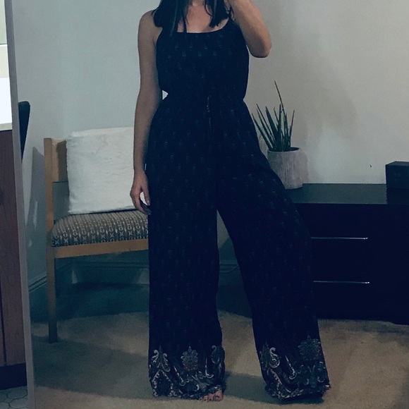 🦋 BOHO CHIC JUMPSUIT 🦋 - Picture 16 of 16